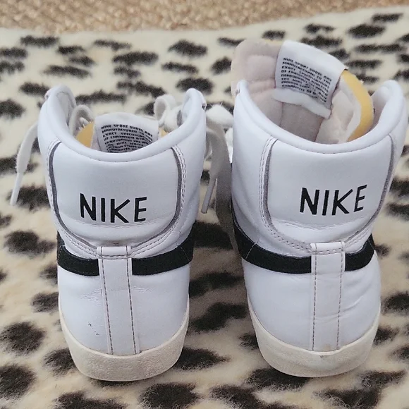 Nike Blazer Mid '77 Vintage White Black Sneakers | Women’s 7 - Picture 9 of 9